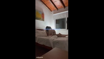Вот как я трахаю ее, когда ее семья дома 🤫🤫🤫